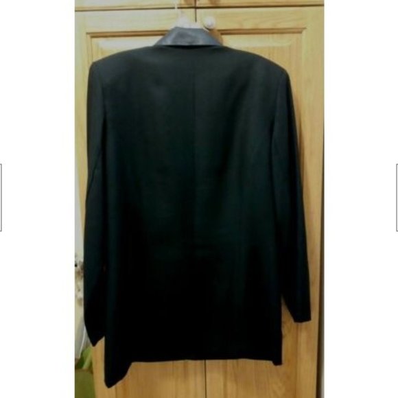 In The Mood Ladies Beautiful Beaded Jacket - Picture 2 of 5